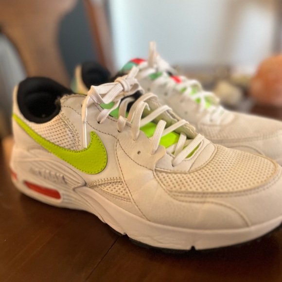 Nike Women’s Air Max Excee “White Volt” Size 9 - Picture 3 of 8